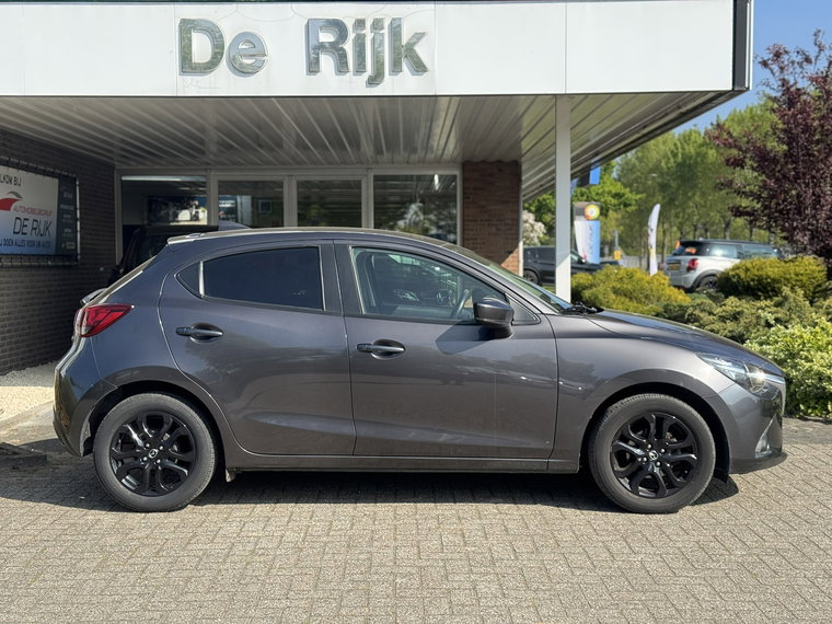Vehicle Image 7