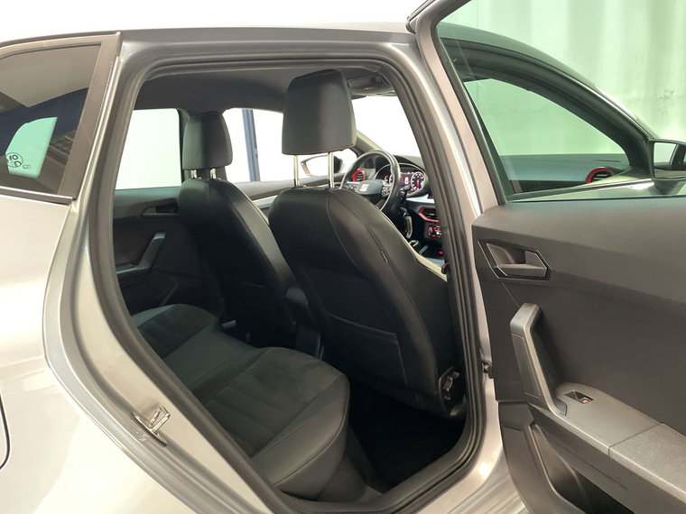Vehicle Image 17
