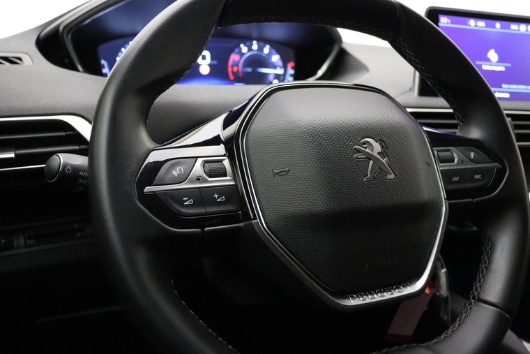 Vehicle Image 26