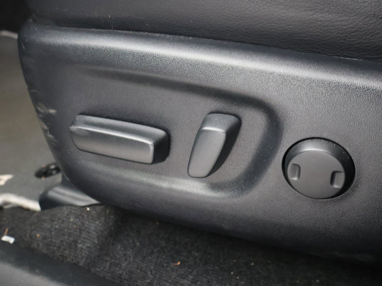 Vehicle Image 29