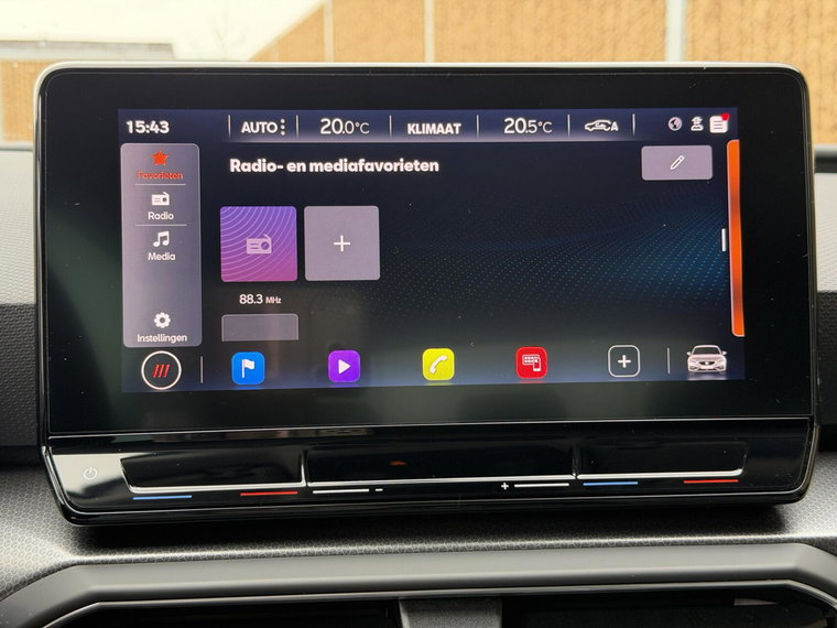 Vehicle Image 17