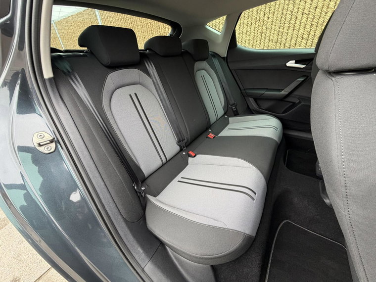 Vehicle Image 45