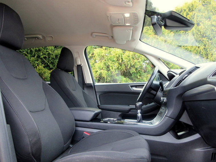 Vehicle Image 16