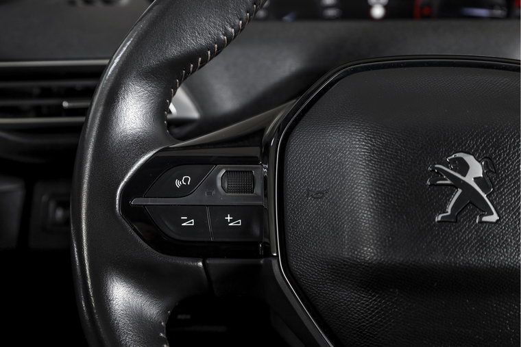 Vehicle Image 38