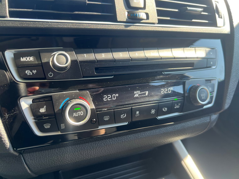 Vehicle Image 27
