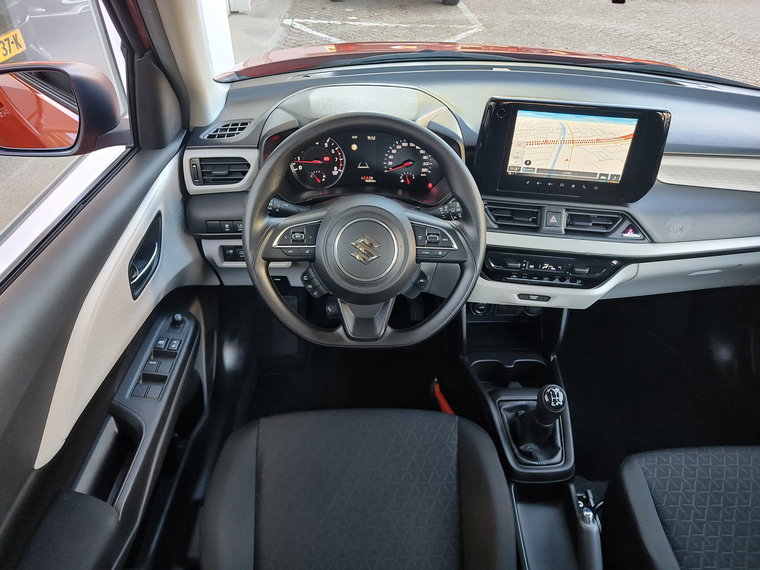 Vehicle Image 12