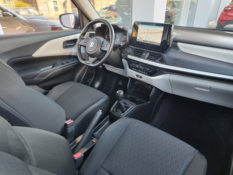 Vehicle Image 9