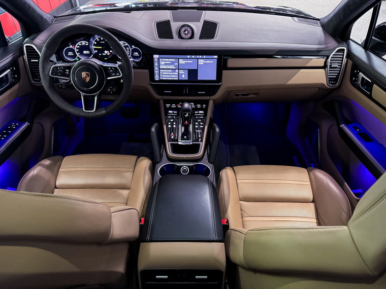 Vehicle Image 15