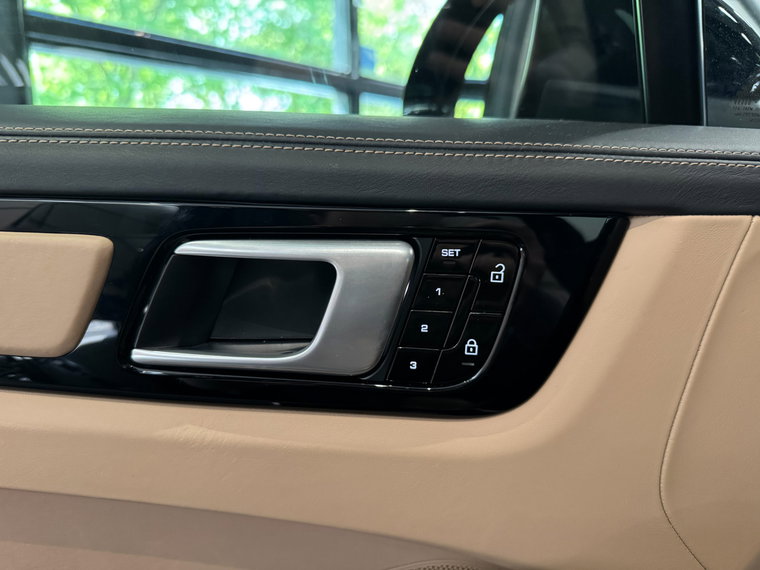 Vehicle Image 45