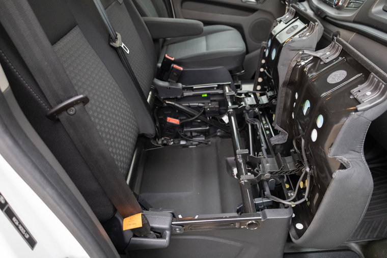 Vehicle Image 16