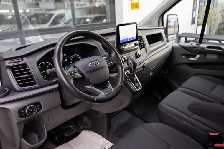 Vehicle Image 18