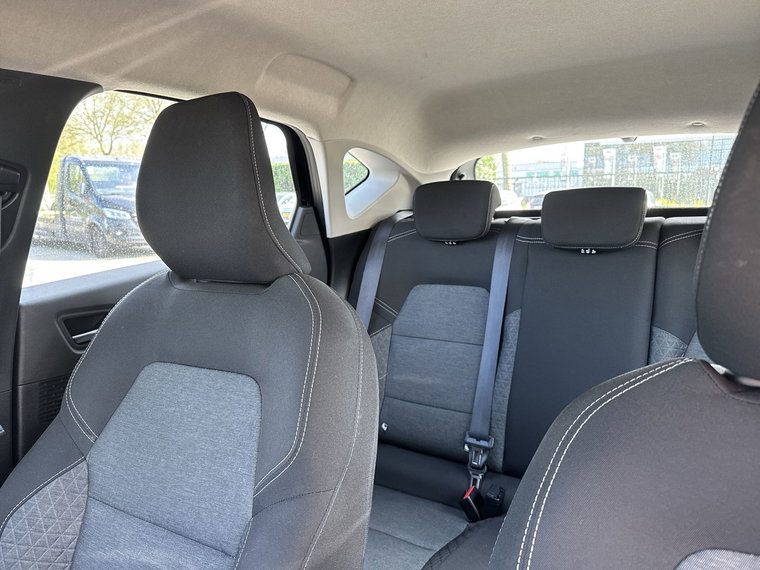 Vehicle Image 17