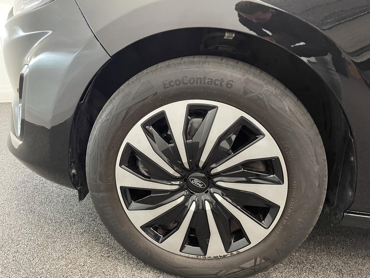 Vehicle Image 31