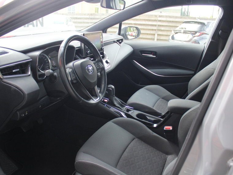 Vehicle Image 12