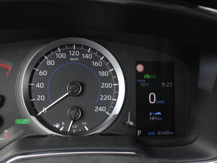 Vehicle Image 32