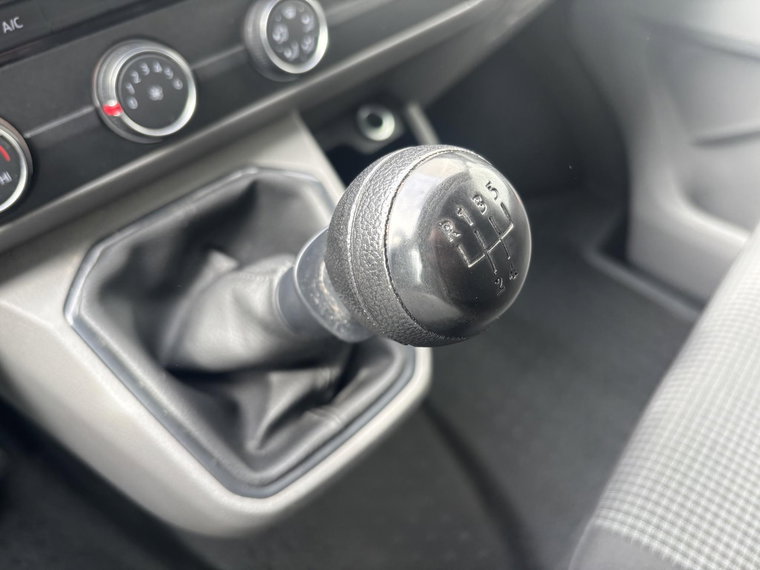 Vehicle Image 28