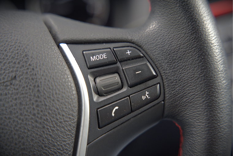 Vehicle Image 32