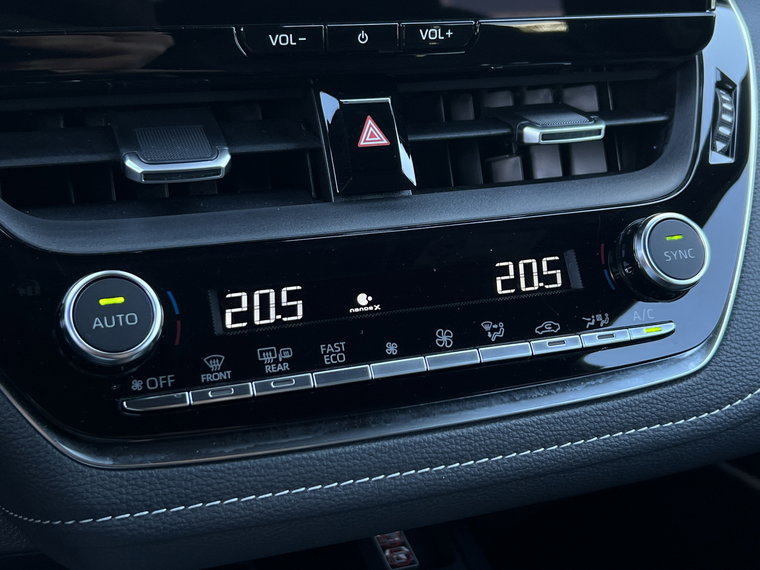 Vehicle Image 30