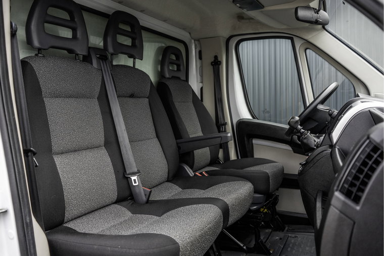 Vehicle Image 12