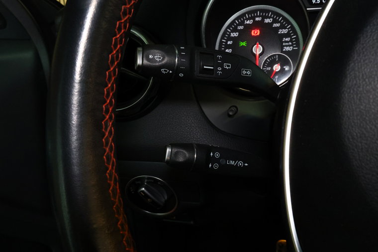 Vehicle Image 17