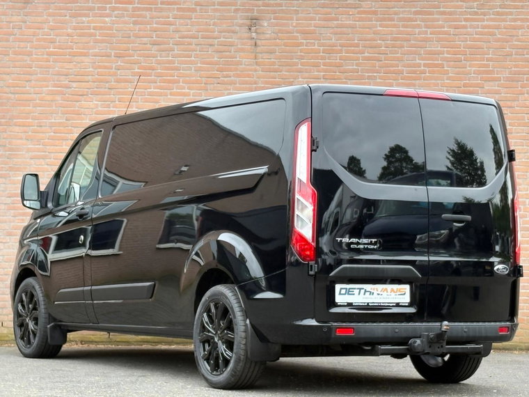 Vehicle Image 15