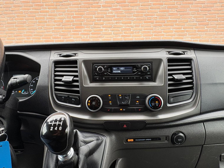 Vehicle Image 18