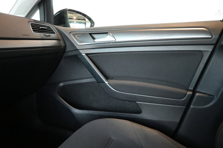 Vehicle Image 38