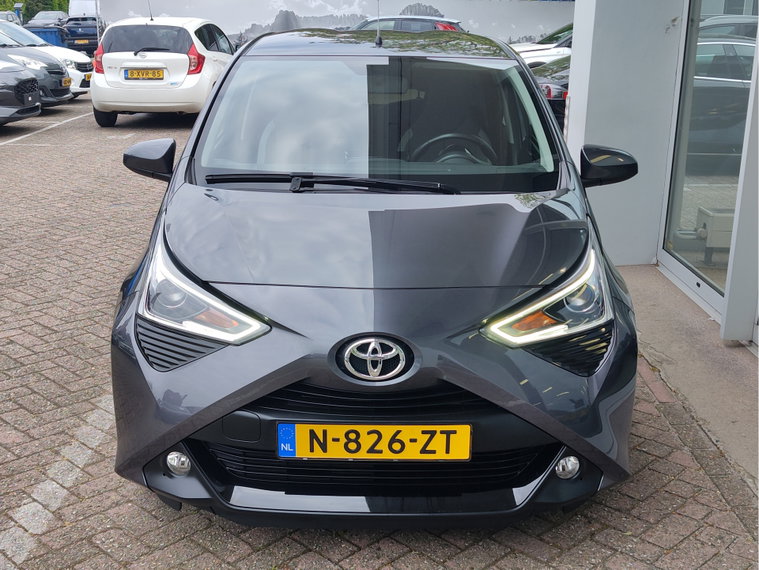 Vehicle Image 8