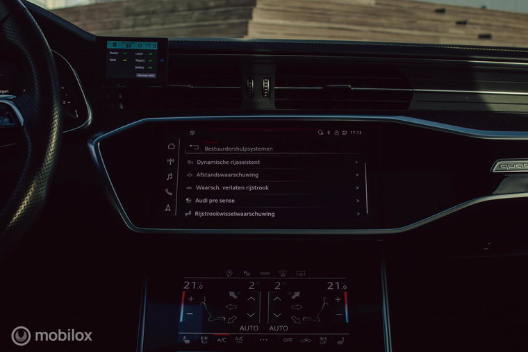 Vehicle Image 32