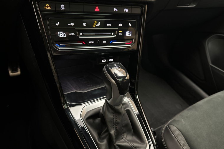 Vehicle Image 40