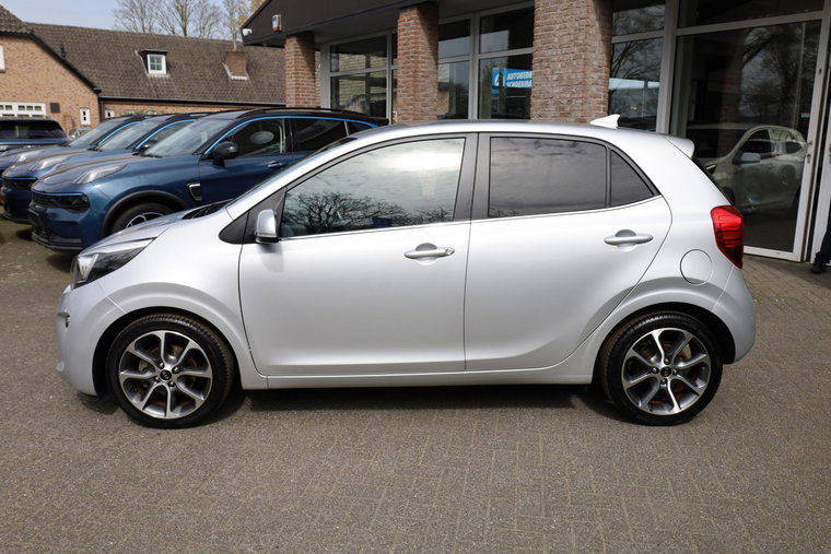 Vehicle Image 35