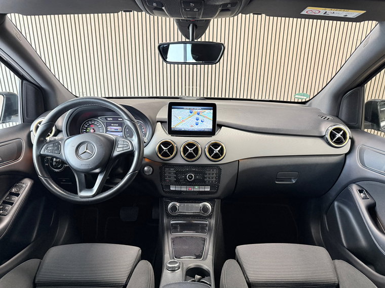 Vehicle Image 26