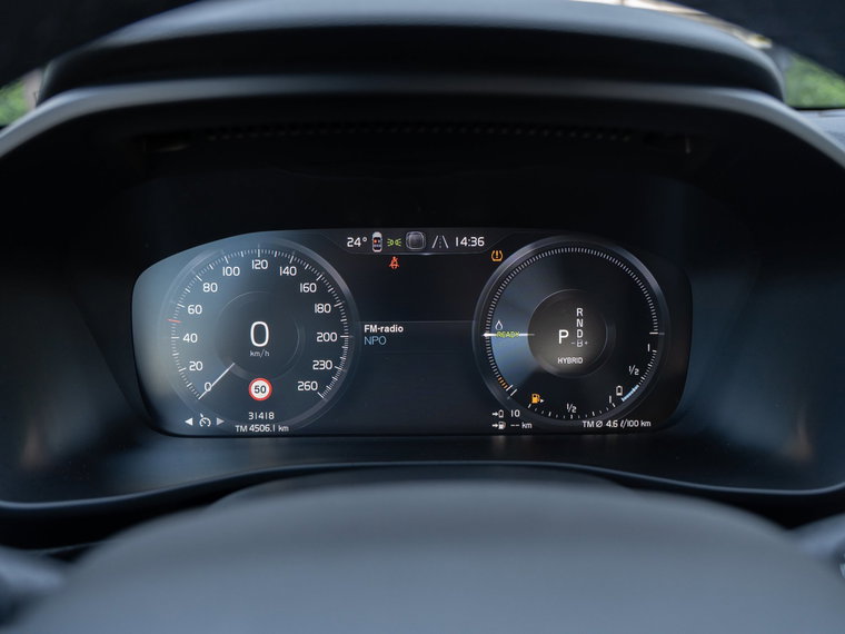 Vehicle Image 32