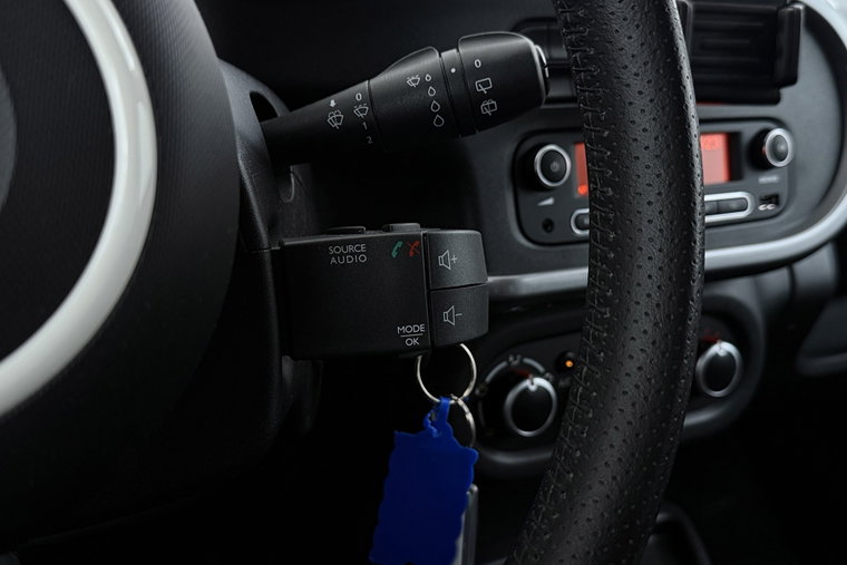 Vehicle Image 27