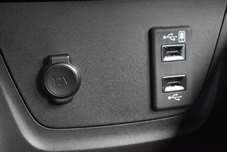 Vehicle Image 25