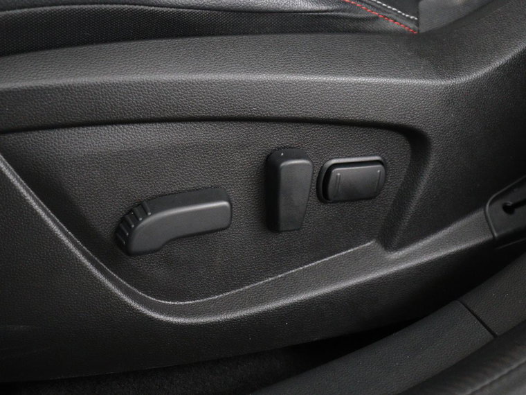 Vehicle Image 26