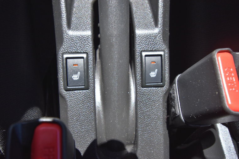 Vehicle Image 25
