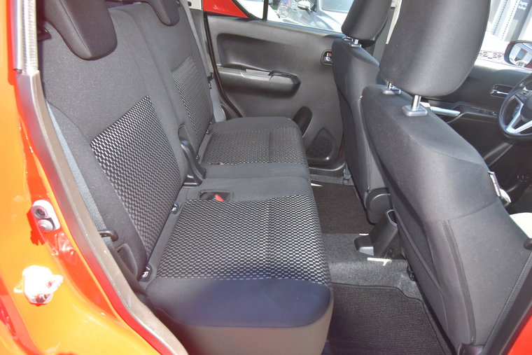 Vehicle Image 11