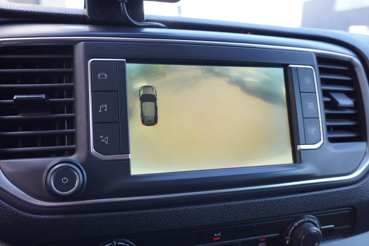 Vehicle Image 14