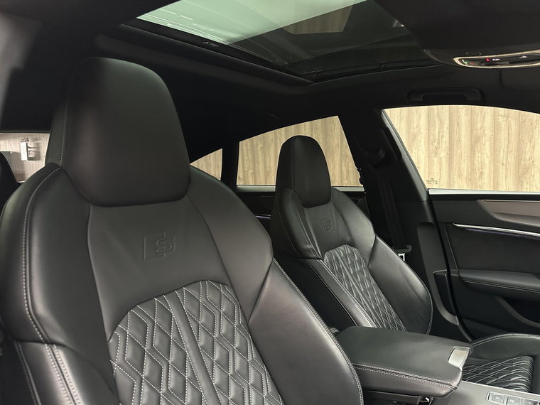 Vehicle Image 25