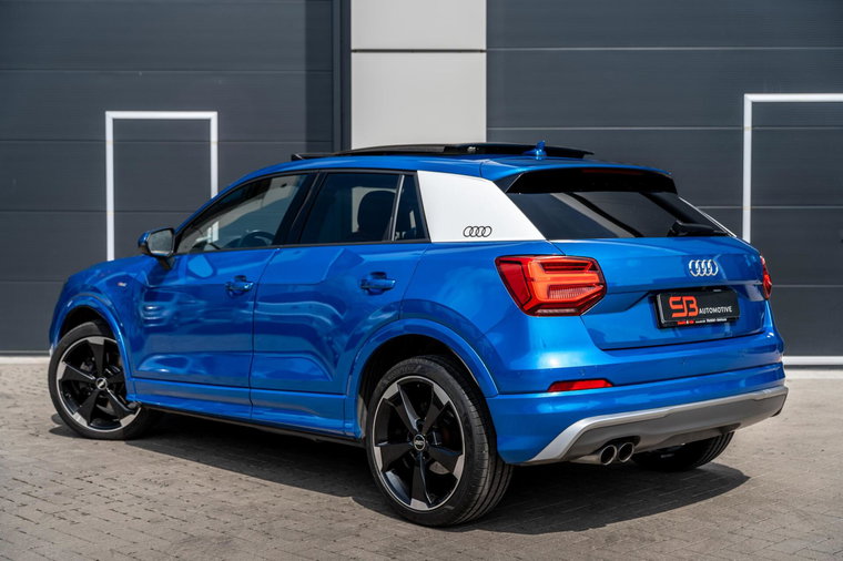 Vehicle Image 9