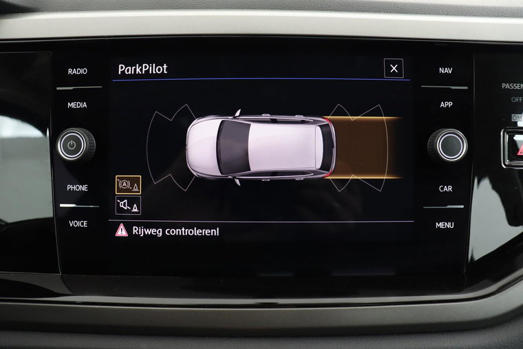 Vehicle Image 19