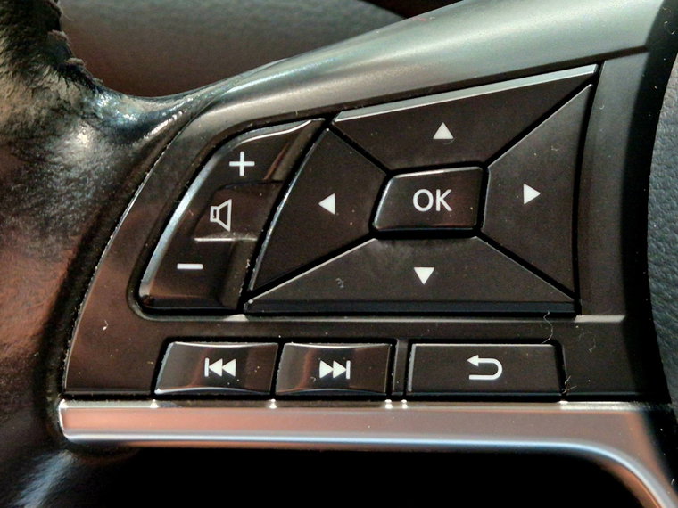 Vehicle Image 24