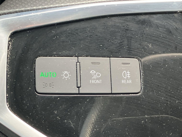 Vehicle Image 24