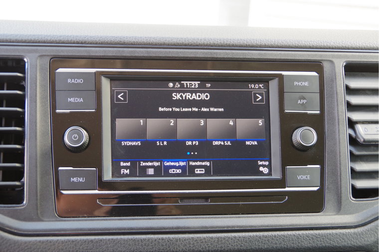 Vehicle Image 15