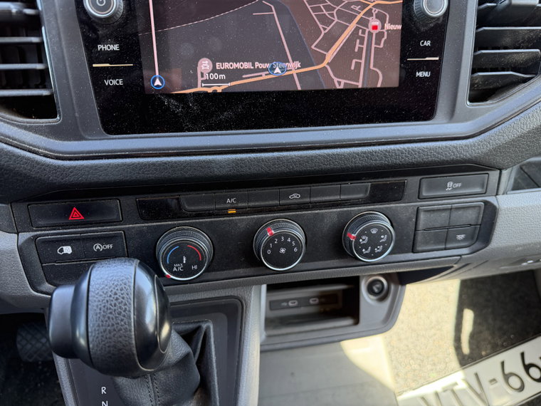 Vehicle Image 28