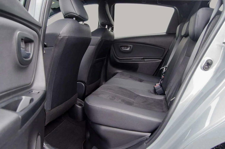 Vehicle Image 13
