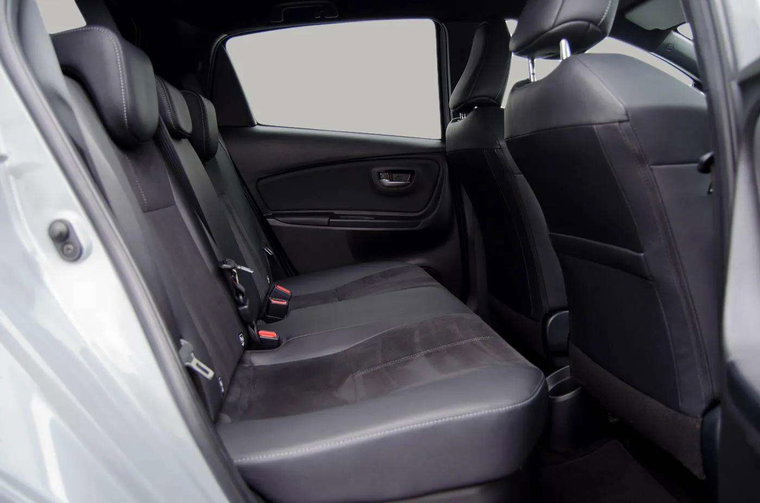 Vehicle Image 14