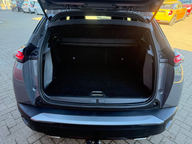 Vehicle Image 23
