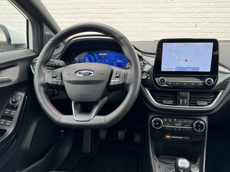Vehicle Image 21